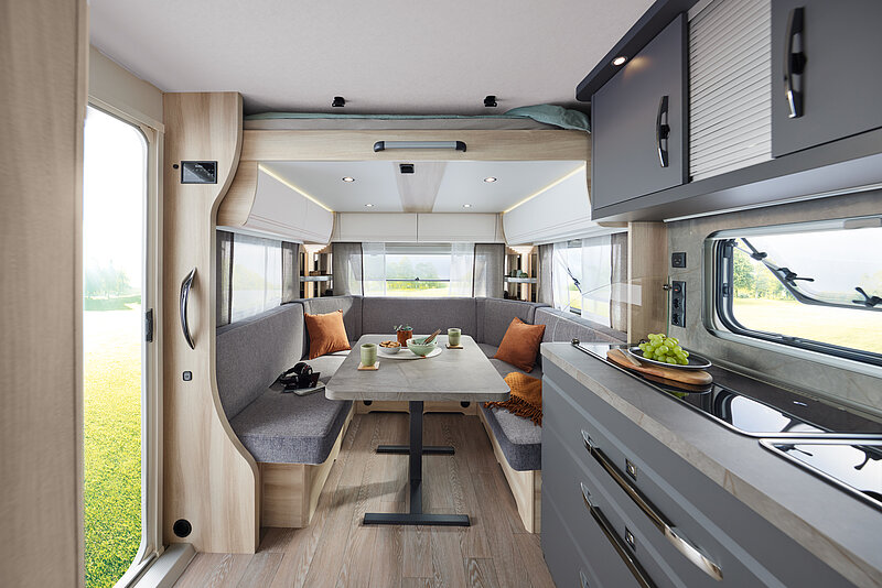 2026-WW-De-Luxe-515-UHL-innen-U-Sitzgruppe-Hubbett-oben-q-BEAR-PRESSE-thumb