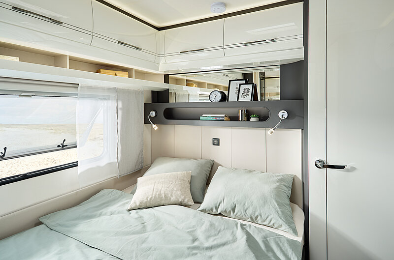 2026-WW-Excellent-495-WFB-innen-Kopfende-Betten-q-BEAR-PRESSE-thumb