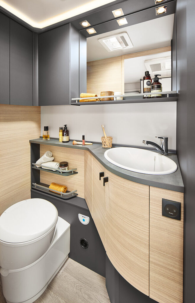 2026-ww-maxia-595-kml-innen-bad-h-BEAR-PRESSE-thumb