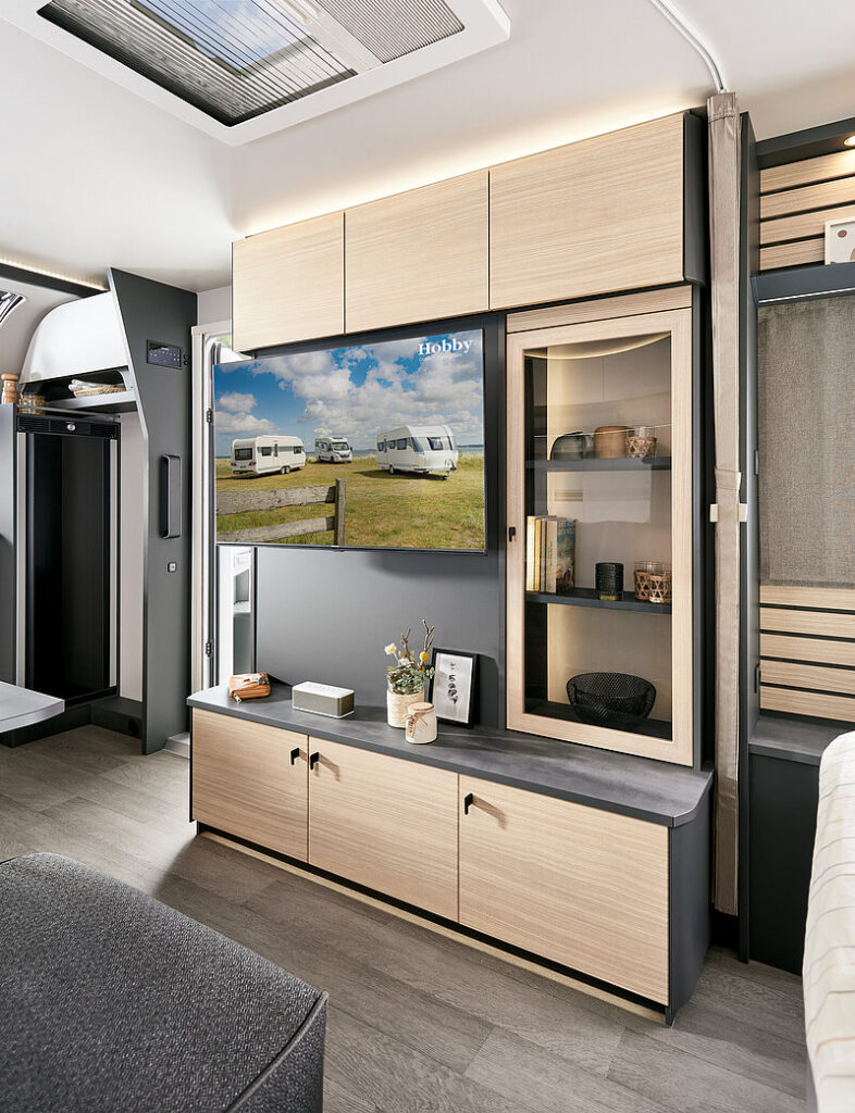 2026-ww-maxia-660wqm-in-tvvitrine-hq-BEAR-PRESSE-thumb